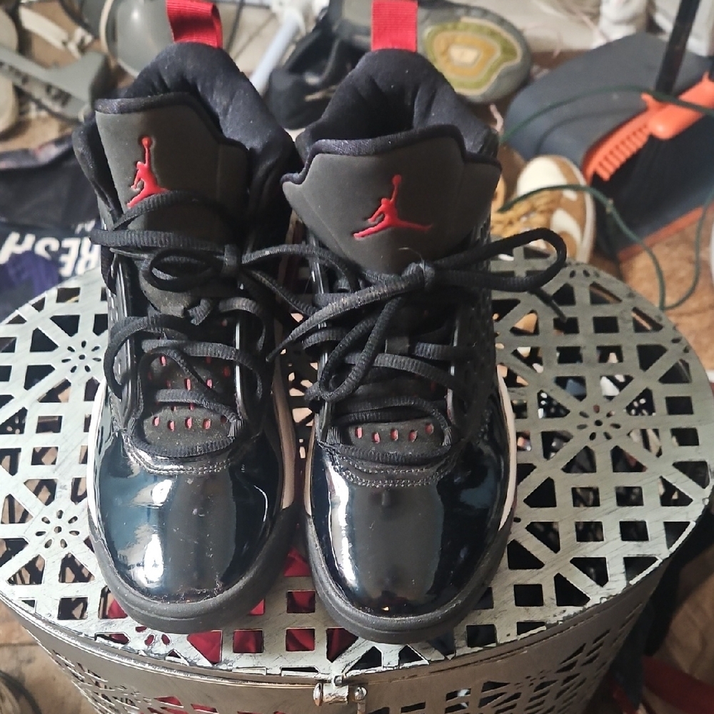 Jordan Jumpman Black and Red Sneakers